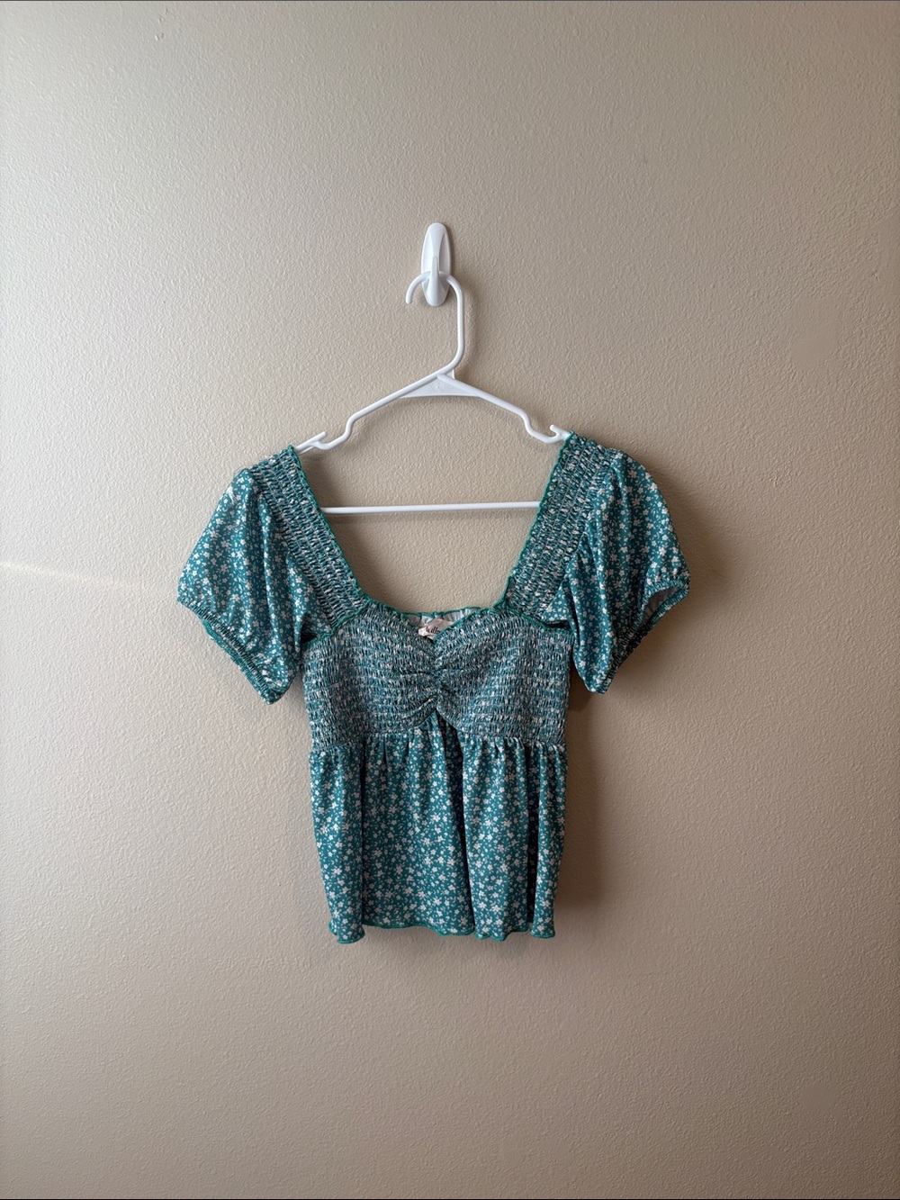 ✨Willow & Root Smocked Blouse✨